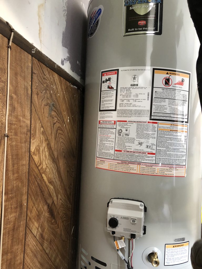Water heater near Knoxville, TN by Aaron H. (Check-in #7664)